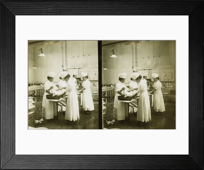 Framed Print : Japanese nurses attending to a patient in an operating room, c1905. Creator: Underwood & Underwood. Japanese nurses attending to a patient in an operating room, c1905. Creator: Underwood & Underwood Framed Print : Japanese nurses attending to a patient in an operating room, c1905. Creator: Underwood & Underwood. Japanese nurses attending to a patient in an operating room, c1905. Creator: Underwood & Underwood