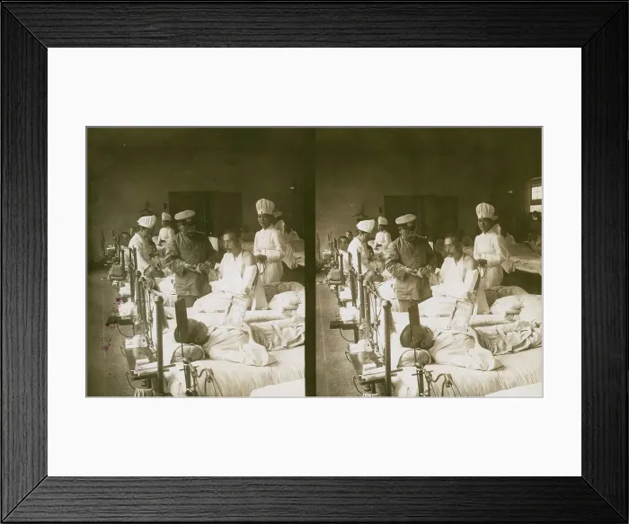 Framed Print : Nurses and a doctor attending wounded soldiers on a hospital ward, c1905. Creator: Underwood & Underwood. Nurses and a doctor attending wounded soldiers on a hospital ward, c1905. Creator: Underwood & Underwood Framed Print : Nurses and a doctor attending wounded soldiers on a hospital ward, c1905. Creator: Underwood & Underwood. Nurses and a doctor attending wounded soldiers on a hospital ward, c1905. Creator: Underwood & Underwood