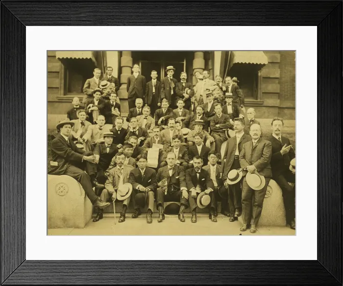 Framed Print : Newspaper correspondents and artists at Portsmouth, 1905. Creator: Unknown Framed Print : Newspaper correspondents and artists at Portsmouth, 1905. Creator: Unknown