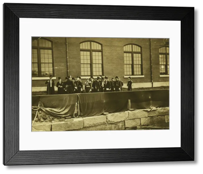 Framed Print : Russian peace commission arrives at Portsmouth, 1905. Creator: Unknown Framed Print : Russian peace commission arrives at Portsmouth, 1905. Creator: Unknown