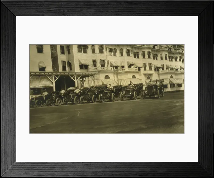 Framed Print : The Pope-Toledos at Hotel Wentworth, used at peace conference, Portsmouth, N.H. USA. August, 1905. Creator: Unknown Framed Print : The Pope-Toledos at Hotel Wentworth, used at peace conference, Portsmouth, N.H. USA. August, 1905. Creator: Unknown
