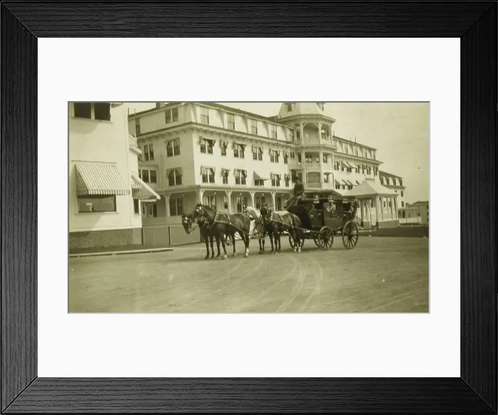 Framed Print : A Talley-Ho coach in front of the Wentworth Hotel, Portsmouth, N.H. 1905. Creator: Unknown Framed Print : A Talley-Ho coach in front of the Wentworth Hotel, Portsmouth, N.H. 1905. Creator: Unknown
