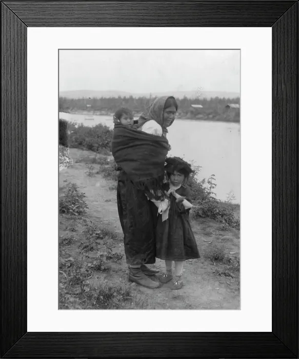 Framed Print : Athapascan Indian mother and children, between c1900 and 1923. Creator: Unknown Framed Print : Athapascan Indian mother and children, between c1900 and 1923. Creator: Unknown