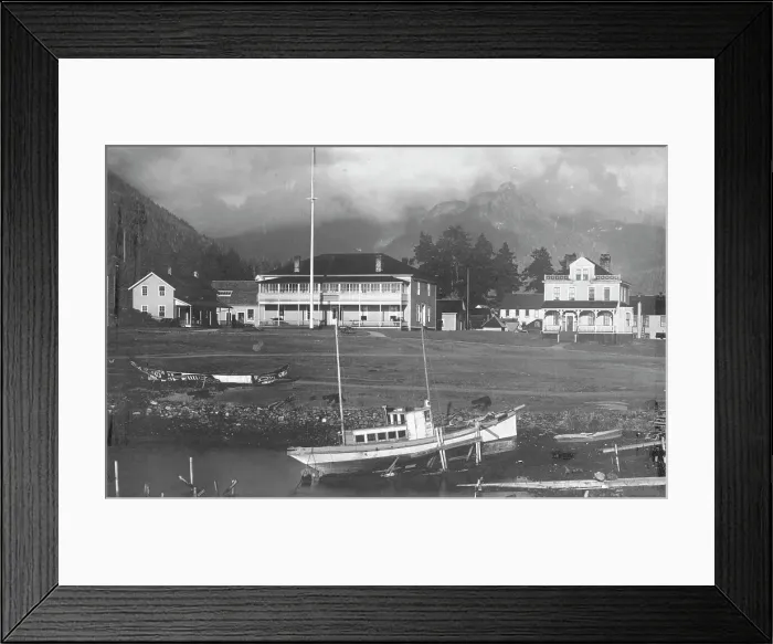 Framed Print : Pioneer house, between c1900 and c1930. Creator: Unknown Framed Print : Pioneer house, between c1900 and c1930. Creator: Unknown