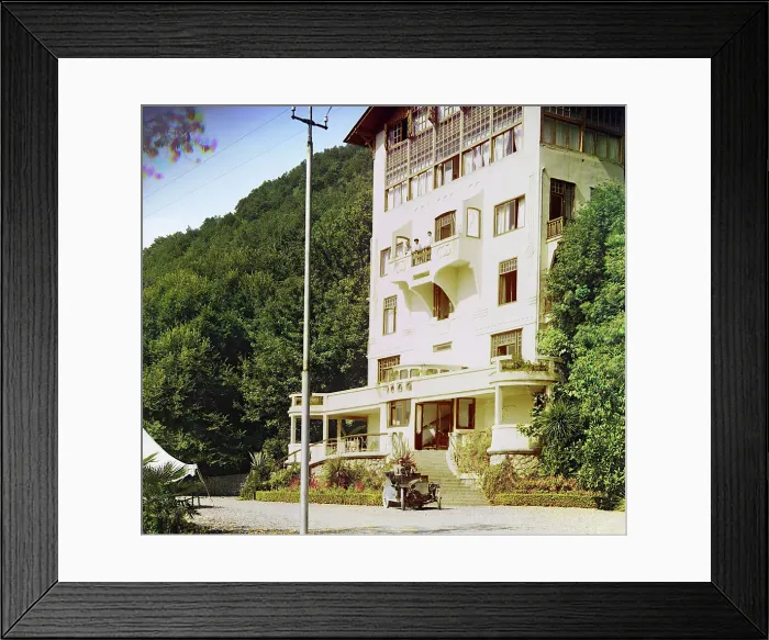 Framed Print : New inn, Gagra, between 1905 and 1915. Creator: Sergey Mikhaylovich Prokudin-Gorsky Framed Print : New inn, Gagra, between 1905 and 1915. Creator: Sergey Mikhaylovich Prokudin-Gorsky