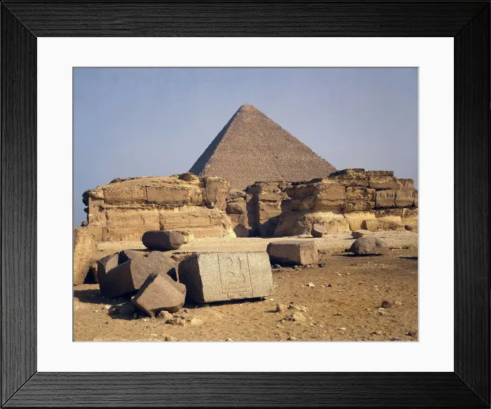 Framed Print : Pyramids, Giza, Egypt, 1984. Creator: Ethel Davies Framed Print : Pyramids, Giza, Egypt, 1984. Creator: Ethel Davies
