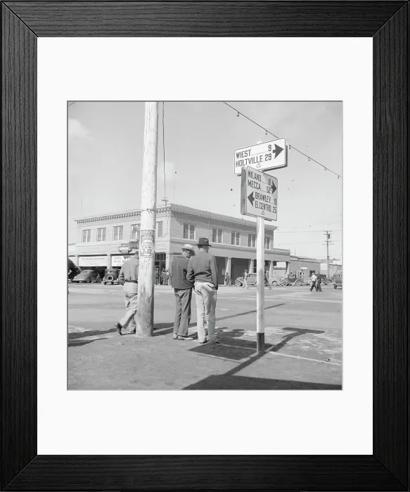 Framed Print : Idle pea pickers discuss prospects for work, Calipatria, Imperial Valley, California, 1939. Creator: Dorothea Lange Framed Print : Idle pea pickers discuss prospects for work, Calipatria, Imperial Valley, California, 1939. Creator: Dorothea Lange