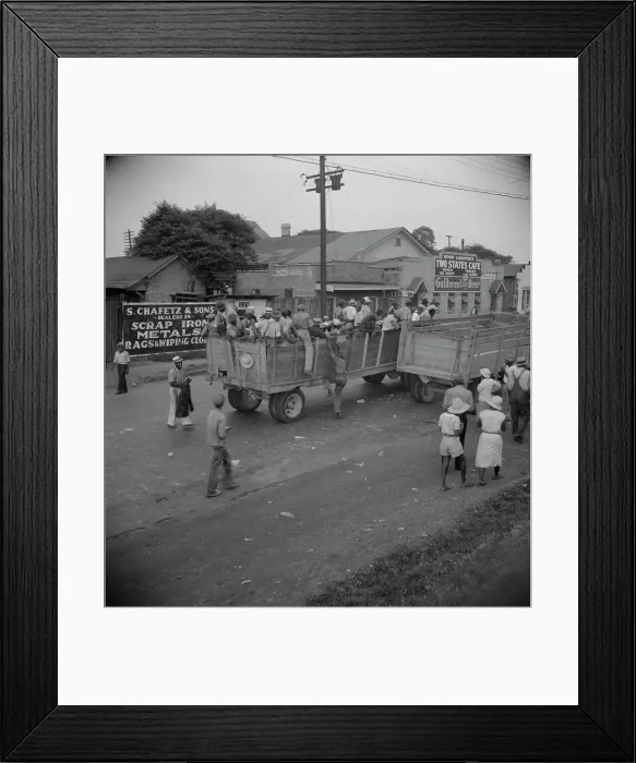 Framed Print : Cotton hoers from Memphis, Tennessee are carried by trucks to the Arkansas plantations, 1937. Creator: Dorothea Lange Framed Print : Cotton hoers from Memphis, Tennessee are carried by trucks to the Arkansas plantations, 1937. Creator: Dorothea Lange
