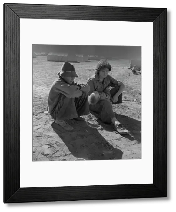 Framed Print : Young Oklahoma mother, age eighteen, penniless, stranded in California, Imperial Valley, 1937. Creator: Dorothea Lange Framed Print : Young Oklahoma mother, age eighteen, penniless, stranded in California, Imperial Valley, 1937. Creator: Dorothea Lange