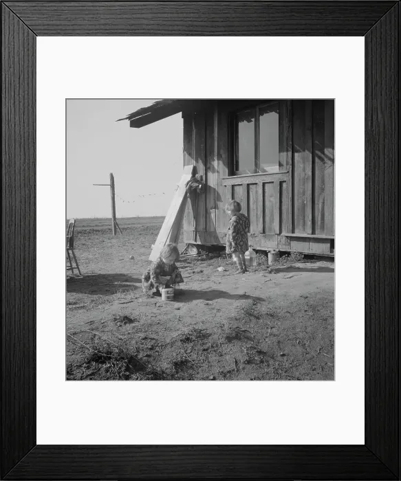 Framed Print : On the plains west of Fresno, California, 1939. Creator: Dorothea Lange Framed Print : On the plains west of Fresno, California, 1939. Creator: Dorothea Lange