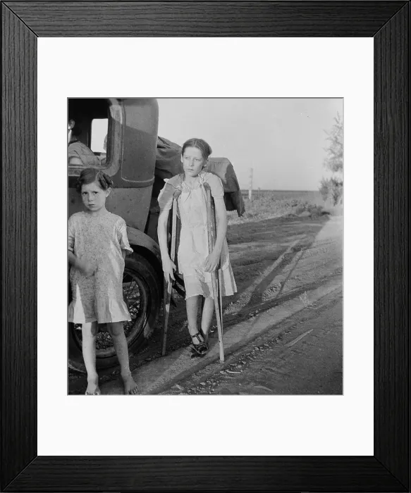 Framed Print : Children of Oklahoma drought refugees on highway near Bakersfield, California, 1935. Creator: Dorothea Lange Framed Print : Children of Oklahoma drought refugees on highway near Bakersfield, California, 1935. Creator: Dorothea Lange