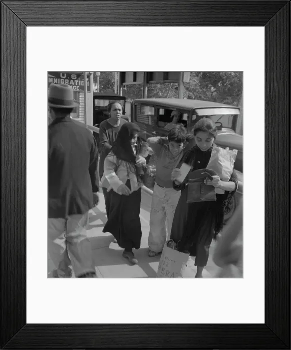 Framed Print : El Paso housewives after a day's shopping in Juarez, Mexico, Texas, 1937. Creator: Dorothea Lange Framed Print : El Paso housewives after a day's shopping in Juarez, Mexico, Texas, 1937. Creator: Dorothea Lange
