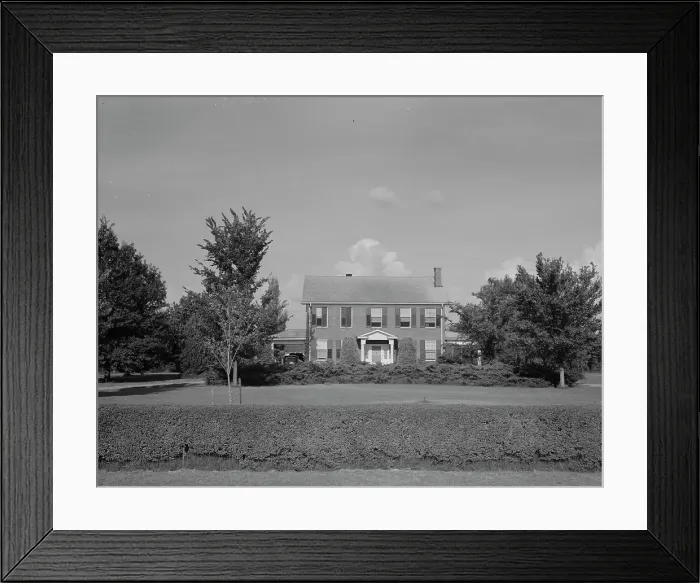 Framed Print : The Aldridge Plantation owner's home near Leland, Mississippi, 1937. Creator: Dorothea Lange Framed Print : The Aldridge Plantation owner's home near Leland, Mississippi, 1937. Creator: Dorothea Lange