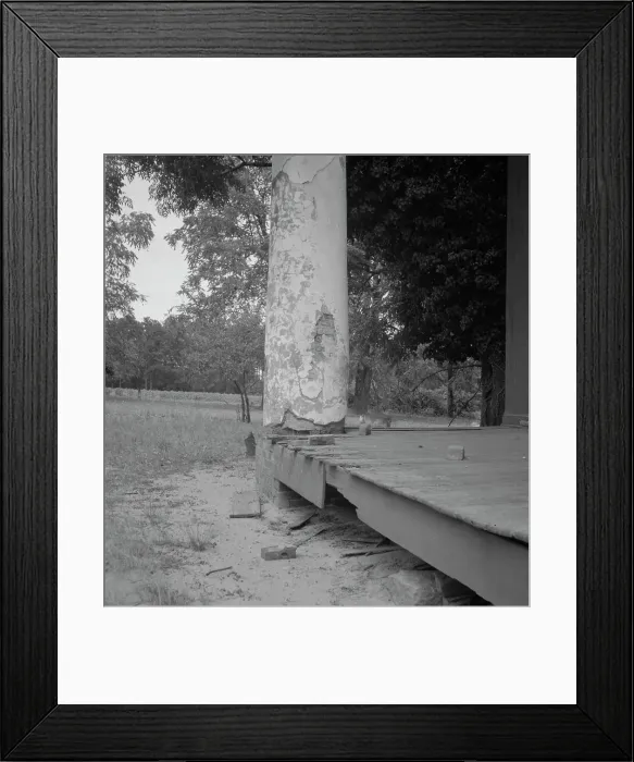 Framed Print : Decaying antebellum plantation, Greene County, Georgia, 1937. Creator: Dorothea Lange Framed Print : Decaying antebellum plantation, Greene County, Georgia, 1937. Creator: Dorothea Lange