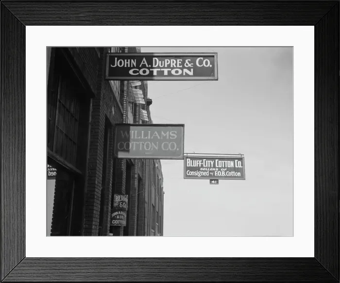 Framed Print : Looking down Union Avenue, Memphis, Tennessee, 1937. Creator: Dorothea Lange Framed Print : Looking down Union Avenue, Memphis, Tennessee, 1937. Creator: Dorothea Lange