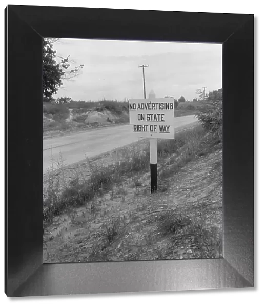 Tennessee highway sign, Cannon County, Tennessee, 1938. Creator: Dorothea Lange