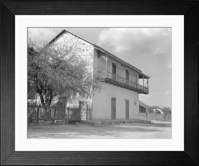 Framed Print : Type of house on the American-Mexican border, Rio Grande Valley, Texas, 1936. Creator: Dorothea Lange Framed Print : Type of house on the American-Mexican border, Rio Grande Valley, Texas, 1936. Creator: Dorothea Lange