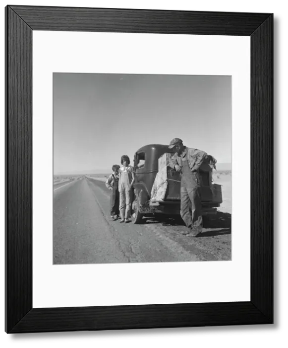 Framed Print : Oklahoma sharecropper and family entering California, 1937. Creator: Dorothea Lange