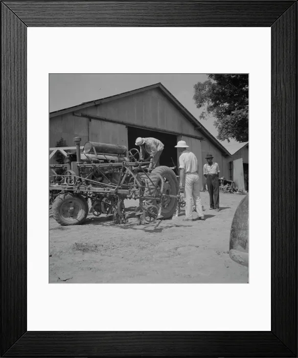 Framed Print : Aldridge Plantation, Mississippi, 1937. Creator: Dorothea Lange Framed Print : Aldridge Plantation, Mississippi, 1937. Creator: Dorothea Lange