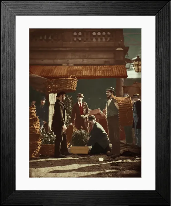 Framed Print : Covent Garden Labourers, 1881. Creator: John Thomson Framed Print : Covent Garden Labourers, 1881. Creator: John Thomson