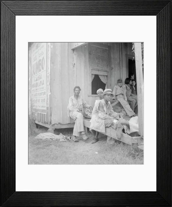 Framed Print : Migrant cotton pickers, Texas, 1936. Creator: Dorothea Lange