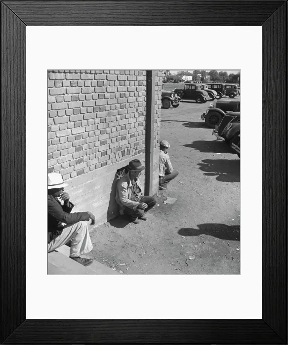 Framed Print : Outside FSA grant office during cotton pickers strike, Bakersfield, California, 1938. Creator: Dorothea Lange. Outside FSA grant office during cotton pickers strike, Bakersfield, California, 1938. Creator: Dorothea Lange Framed Print : Outside FSA grant office during cotton pickers strike, Bakersfield, California, 1938. Creator: Dorothea Lange. Outside FSA grant office during cotton pickers strike, Bakersfield, California, 1938. Creator: Dorothea Lange