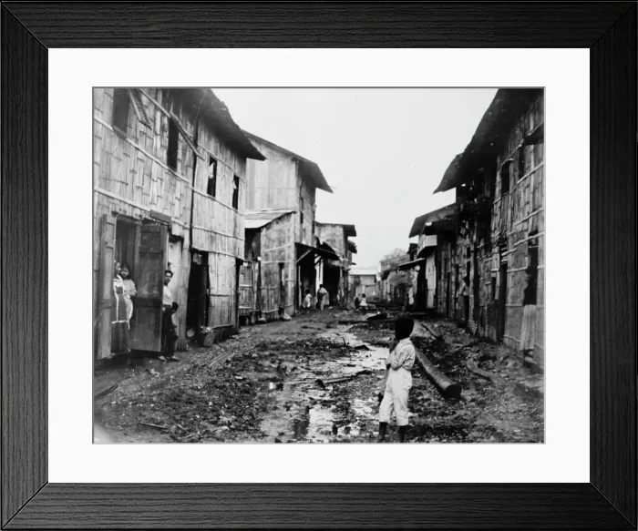 Framed Print : Ecuador - Scenes In Quayaquil, Ecuador, 1912. Creator: Harris & Ewing. Ecuador - Scenes In Quayaquil, Ecuador, 1912. Creator: Harris & Ewing Framed Print : Ecuador - Scenes In Quayaquil, Ecuador, 1912. Creator: Harris & Ewing. Ecuador - Scenes In Quayaquil, Ecuador, 1912. Creator: Harris & Ewing