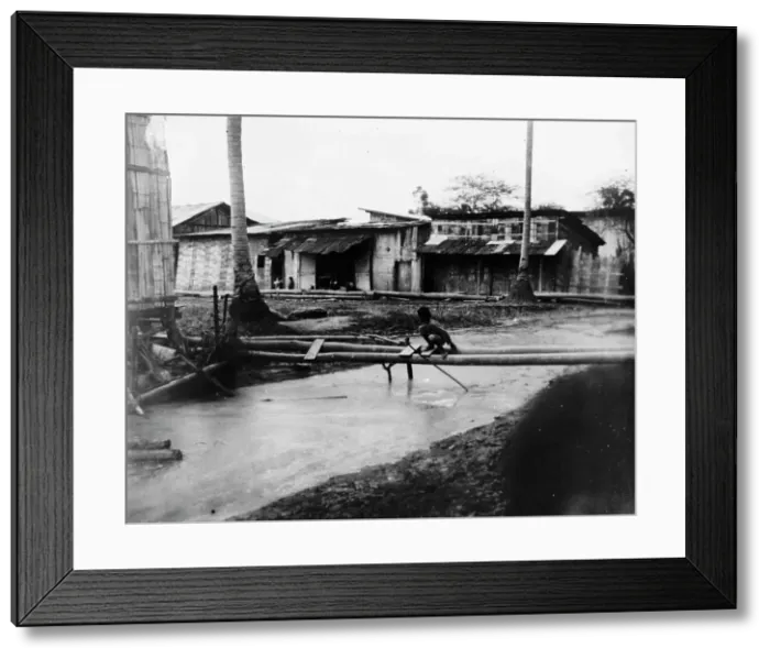 Framed Print : Ecuador - Scenes In Quayaquil, Ecuador, 1912. Creator: Harris & Ewing. Ecuador - Scenes In Quayaquil, Ecuador, 1912. Creator: Harris & Ewing
