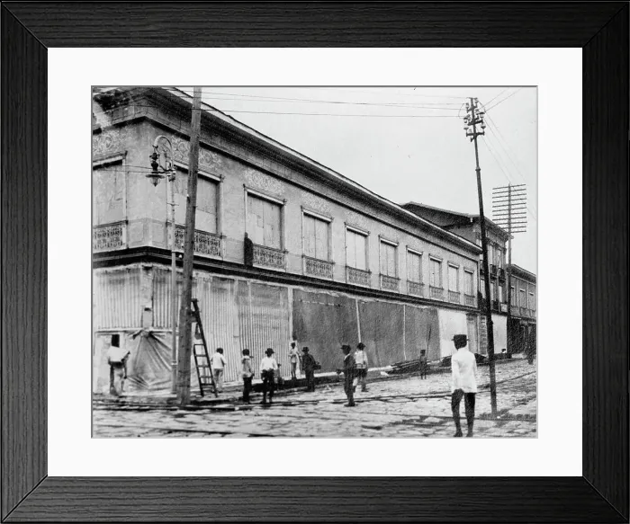 Framed Print : Ecuador - Scenes In Quayaquil, Ecuador, 1912. Creator: Harris & Ewing. Ecuador - Scenes In Quayaquil, Ecuador, 1912. Creator: Harris & Ewing Framed Print : Ecuador - Scenes In Quayaquil, Ecuador, 1912. Creator: Harris & Ewing. Ecuador - Scenes In Quayaquil, Ecuador, 1912. Creator: Harris & Ewing