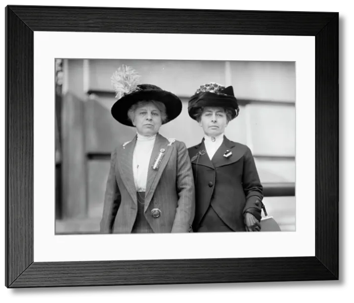 Framed Print : United Daughters of The Confederacy, 1912. Creator: Harris & Ewing. United Daughters of The Confederacy, 1912. Creator: Harris & Ewing Framed Print : United Daughters of The Confederacy, 1912. Creator: Harris & Ewing. United Daughters of The Confederacy, 1912. Creator: Harris & Ewing