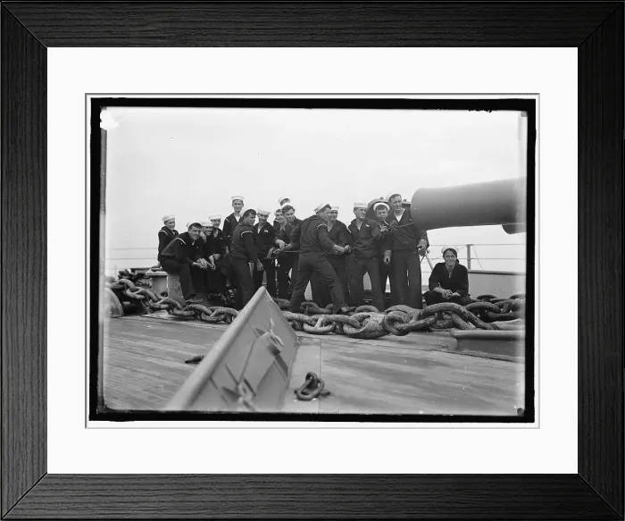 Framed Print : Cleaning 12 gun, between 1910 and 1920. Creator: Harris & Ewing. Cleaning 12 gun, between 1910 and 1920. Creator: Harris & Ewing Framed Print : Cleaning 12 gun, between 1910 and 1920. Creator: Harris & Ewing. Cleaning 12 gun, between 1910 and 1920. Creator: Harris & Ewing