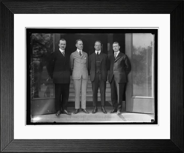 Framed Print : Commerce Department, between 1916 and 1918. Creator: Harris & Ewing. Commerce Department, between 1916 and 1918. Creator: Harris & Ewing Framed Print : Commerce Department, between 1916 and 1918. Creator: Harris & Ewing. Commerce Department, between 1916 and 1918. Creator: Harris & Ewing