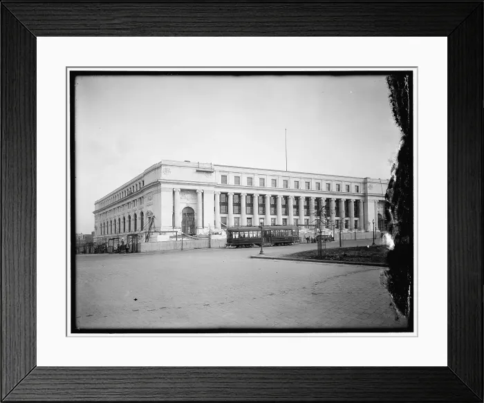 Framed Print : City Post Office, between 1910 and 1920. Creator: Harris & Ewing. City Post Office, between 1910 and 1920. Creator: Harris & Ewing Framed Print : City Post Office, between 1910 and 1920. Creator: Harris & Ewing. City Post Office, between 1910 and 1920. Creator: Harris & Ewing