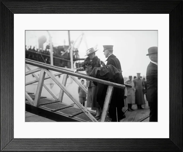 Framed Print : Maj. Gen. George Barnett, Commandant, U.S.M.C. with Mrs. Barnett Boarding Mayflower, 1917. Creator: Harris & Ewing. Maj. Gen. George Barnett, Commandant, U.S.M.C. with Mrs. Barnett Boarding Mayflower, 1917. Creator: Harris & Ewing Framed Print : Maj. Gen. George Barnett, Commandant, U.S.M.C. with Mrs. Barnett Boarding Mayflower, 1917. Creator: Harris & Ewing. Maj. Gen. George Barnett, Commandant, U.S.M.C. with Mrs. Barnett Boarding Mayflower, 1917. Creator: Harris & Ewing