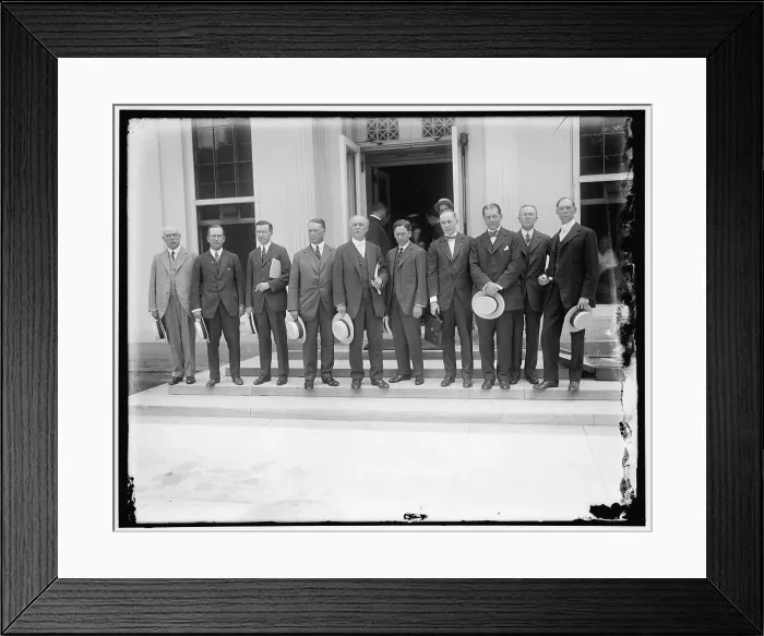 Framed Print : Chicago businessmen, between 1910 and 1920. Creator: Harris & Ewing. Chicago businessmen, between 1910 and 1920. Creator: Harris & Ewing