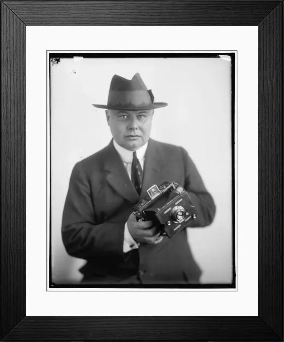 Framed Print : H & E photographer, between 1910 and 1920. Creator: Harris & Ewing. H & E photographer, between 1910 and 1920. Creator: Harris & Ewing Framed Print : H & E photographer, between 1910 and 1920. Creator: Harris & Ewing. H & E photographer, between 1910 and 1920. Creator: Harris & Ewing