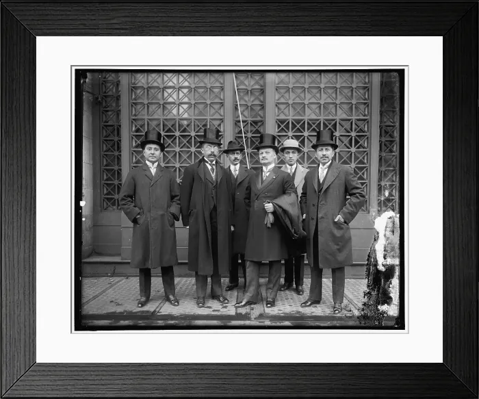 Framed Print : Ecuador delegation, between 1910 and 1920. Creator: Harris & Ewing. Ecuador delegation, between 1910 and 1920. Creator: Harris & Ewing Framed Print : Ecuador delegation, between 1910 and 1920. Creator: Harris & Ewing. Ecuador delegation, between 1910 and 1920. Creator: Harris & Ewing