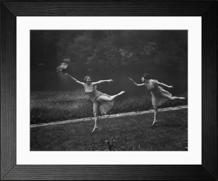 Framed Print : Elizabeth Duncan dancers and children, between 1916 and 1941. Creator: Arnold Genthe Framed Print : Elizabeth Duncan dancers and children, between 1916 and 1941. Creator: Arnold Genthe