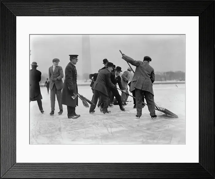 Framed Print : Skating Party, 1912. Creator: Harris & Ewing. Skating Party, 1912. Creator: Harris & Ewing Framed Print : Skating Party, 1912. Creator: Harris & Ewing. Skating Party, 1912. Creator: Harris & Ewing