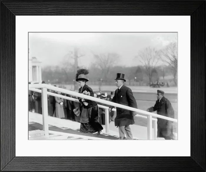 Framed Print : New Years Breakfasts, Pan American Union - Secretary of State And Mrs. Knox, 1912. Creator: Harris & Ewing. New Years Breakfasts, Pan American Union - Secretary of State And Mrs. Knox, 1912. Creator: Harris & Ewing Framed Print : New Years Breakfasts, Pan American Union - Secretary of State And Mrs. Knox, 1912. Creator: Harris & Ewing. New Years Breakfasts, Pan American Union - Secretary of State And Mrs. Knox, 1912. Creator: Harris & Ewing