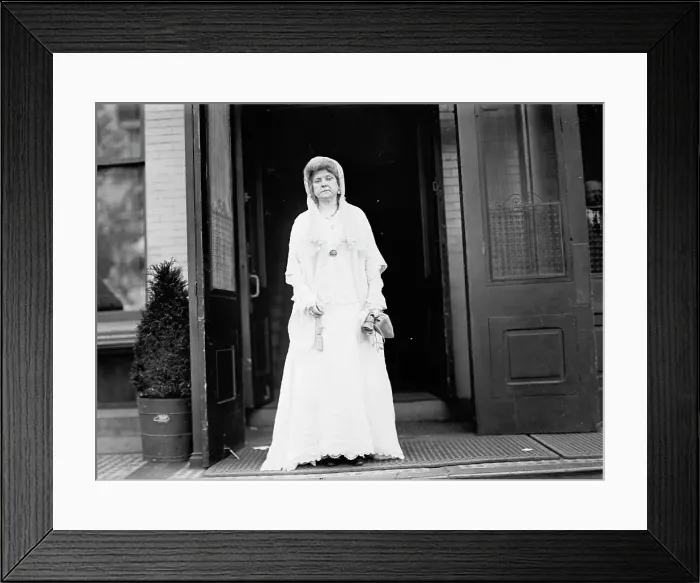Framed Print : Dolly Madison Breakfast - Miss Nannie Randolph Heth, 1912. Creator: Harris & Ewing. Dolly Madison Breakfast - Miss Nannie Randolph Heth, 1912. Creator: Harris & Ewing Framed Print : Dolly Madison Breakfast - Miss Nannie Randolph Heth, 1912. Creator: Harris & Ewing. Dolly Madison Breakfast - Miss Nannie Randolph Heth, 1912. Creator: Harris & Ewing