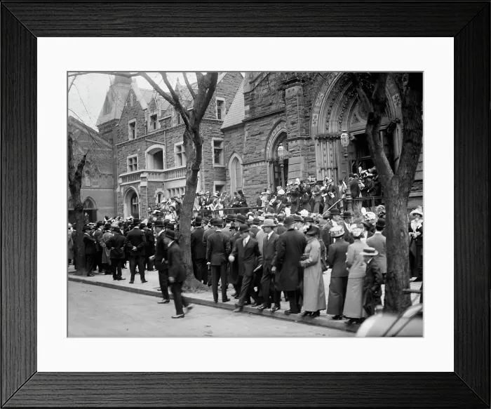 Framed Print : Easter Crowds; St. Patrick's, 1911. Creator: Harris & Ewing. Easter Crowds; St. Patrick's, 1911. Creator: Harris & Ewing Framed Print : Easter Crowds; St. Patrick's, 1911. Creator: Harris & Ewing. Easter Crowds; St. Patrick's, 1911. Creator: Harris & Ewing
