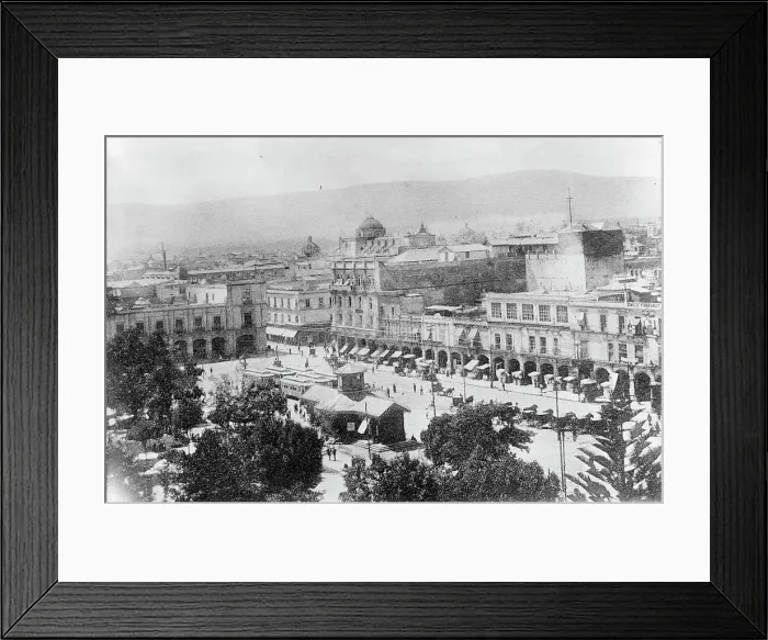 Framed Print : Mexico - Bird's Eye View of Mexico City, 1911. Creator: Harris & Ewing. Mexico - Bird's Eye View of Mexico City, 1911. Creator: Harris & Ewing Framed Print : Mexico - Bird's Eye View of Mexico City, 1911. Creator: Harris & Ewing. Mexico - Bird's Eye View of Mexico City, 1911. Creator: Harris & Ewing