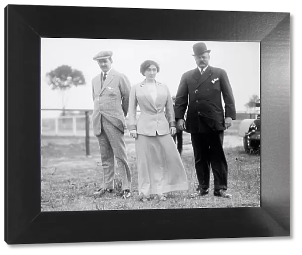 Mrs. Edward Beale McLean with Husband, 1911. Creator: Harris & Ewing. Mrs. Edward Beale McLean with Husband, 1911. Creator: Harris & Ewing