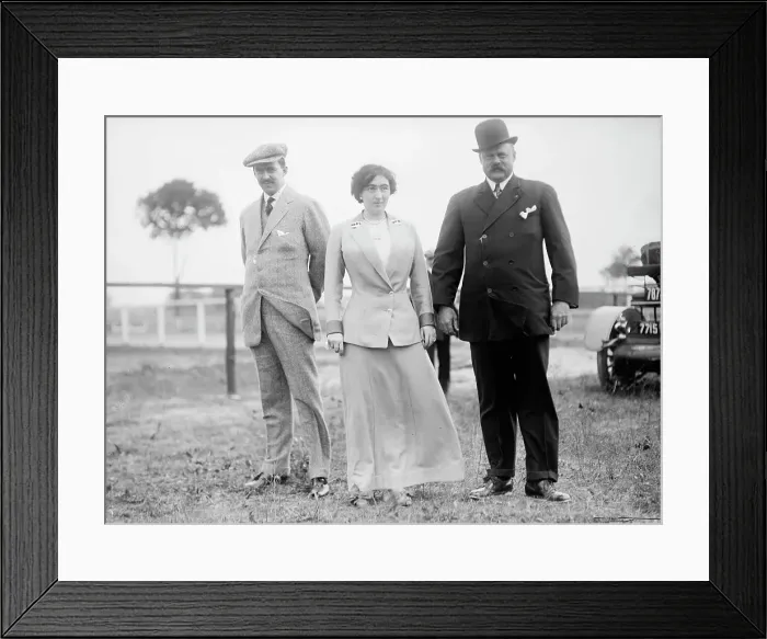 Framed Print : Mrs. Edward Beale McLean with Husband, 1911. Creator: Harris & Ewing. Mrs. Edward Beale McLean with Husband, 1911. Creator: Harris & Ewing Framed Print : Mrs. Edward Beale McLean with Husband, 1911. Creator: Harris & Ewing. Mrs. Edward Beale McLean with Husband, 1911. Creator: Harris & Ewing