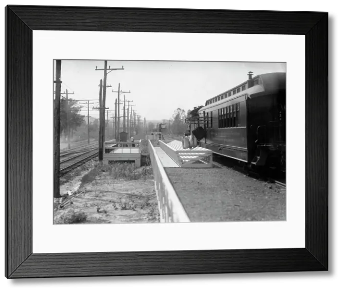 Framed Print : Post office Department, Hupp Auto Railway Service, 1912. Creator: Harris & Ewing. Post office Department, Hupp Auto Railway Service, 1912. Creator: Harris & Ewing