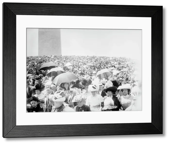 Framed Print : Military Field Mass, 1912. Creator: Harris & Ewing. Military Field Mass, 1912. Creator: Harris & Ewing Framed Print : Military Field Mass, 1912. Creator: Harris & Ewing. Military Field Mass, 1912. Creator: Harris & Ewing