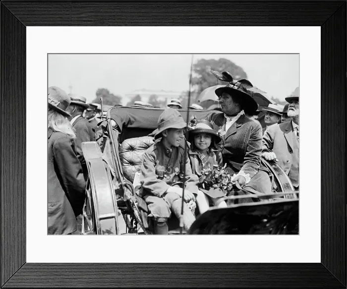 Framed Print : Jacob General Coxey, Members of His Family, 1914. Creator: Harris & Ewing. Jacob General Coxey, Members of His Family, 1914. Creator: Harris & Ewing Framed Print : Jacob General Coxey, Members of His Family, 1914. Creator: Harris & Ewing. Jacob General Coxey, Members of His Family, 1914. Creator: Harris & Ewing