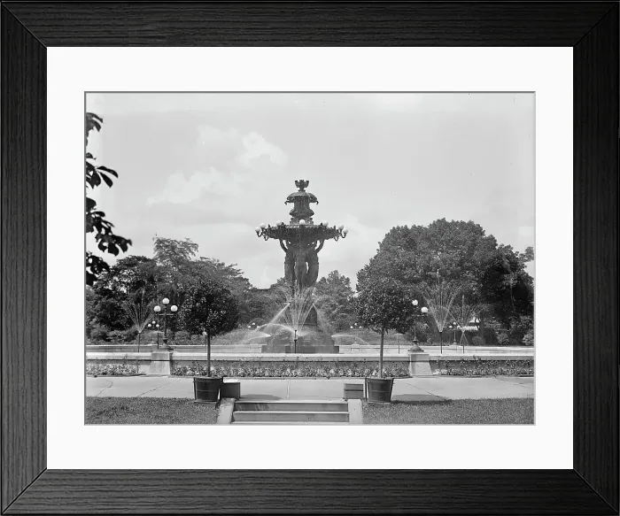 Framed Print : Botanical Gardens - Bartholdi Fountain, 1917 or 1918. Creator: Harris & Ewing. Botanical Gardens - Bartholdi Fountain, 1917 or 1918. Creator: Harris & Ewing Framed Print : Botanical Gardens - Bartholdi Fountain, 1917 or 1918. Creator: Harris & Ewing. Botanical Gardens - Bartholdi Fountain, 1917 or 1918. Creator: Harris & Ewing
