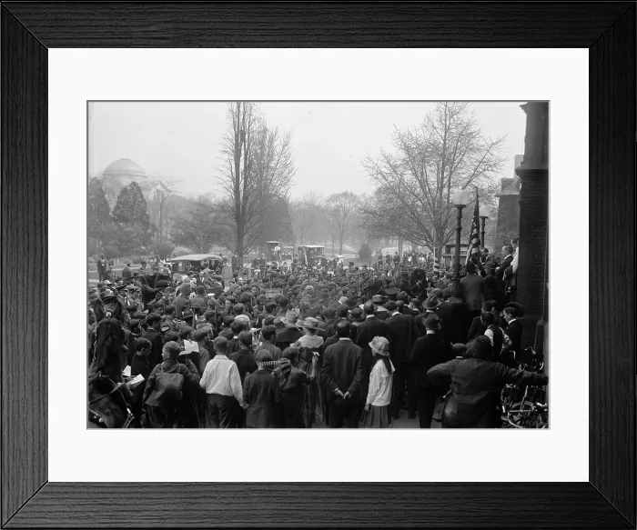 Framed Print : Boy Scouts, at Department of Agriculture, 1917. Creator: Harris & Ewing. Boy Scouts, at Department of Agriculture, 1917. Creator: Harris & Ewing Framed Print : Boy Scouts, at Department of Agriculture, 1917. Creator: Harris & Ewing. Boy Scouts, at Department of Agriculture, 1917. Creator: Harris & Ewing